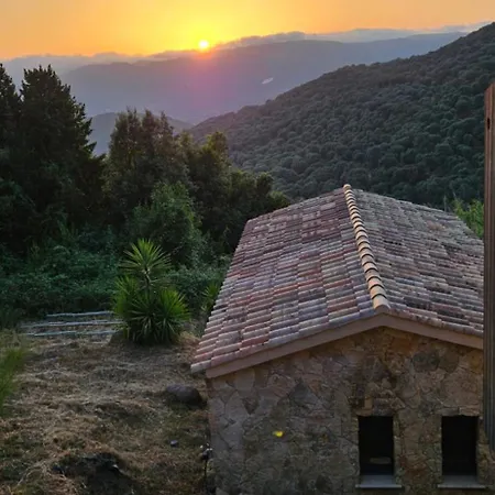 U Casa Legnu & Sa Bergerie, Standing, Vue Montagne Panoramique * Sollacaro